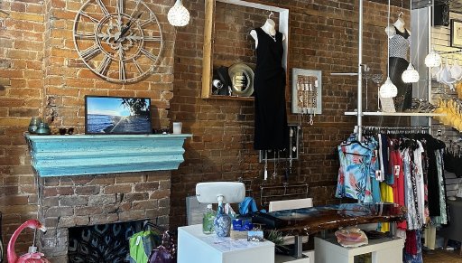 Established Lifestyle Fashion Boutique - Turnkey Opportunity in Charming Ontario